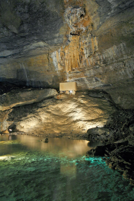 Doubs Anecat Grottes de France gouffre-poudrey-doubs