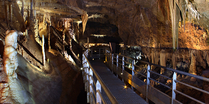 histoire du tourisme souterrain grotte-tourtoirac-dordogne