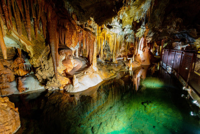 grotte-fontrabiouse-pyrenees-orientales