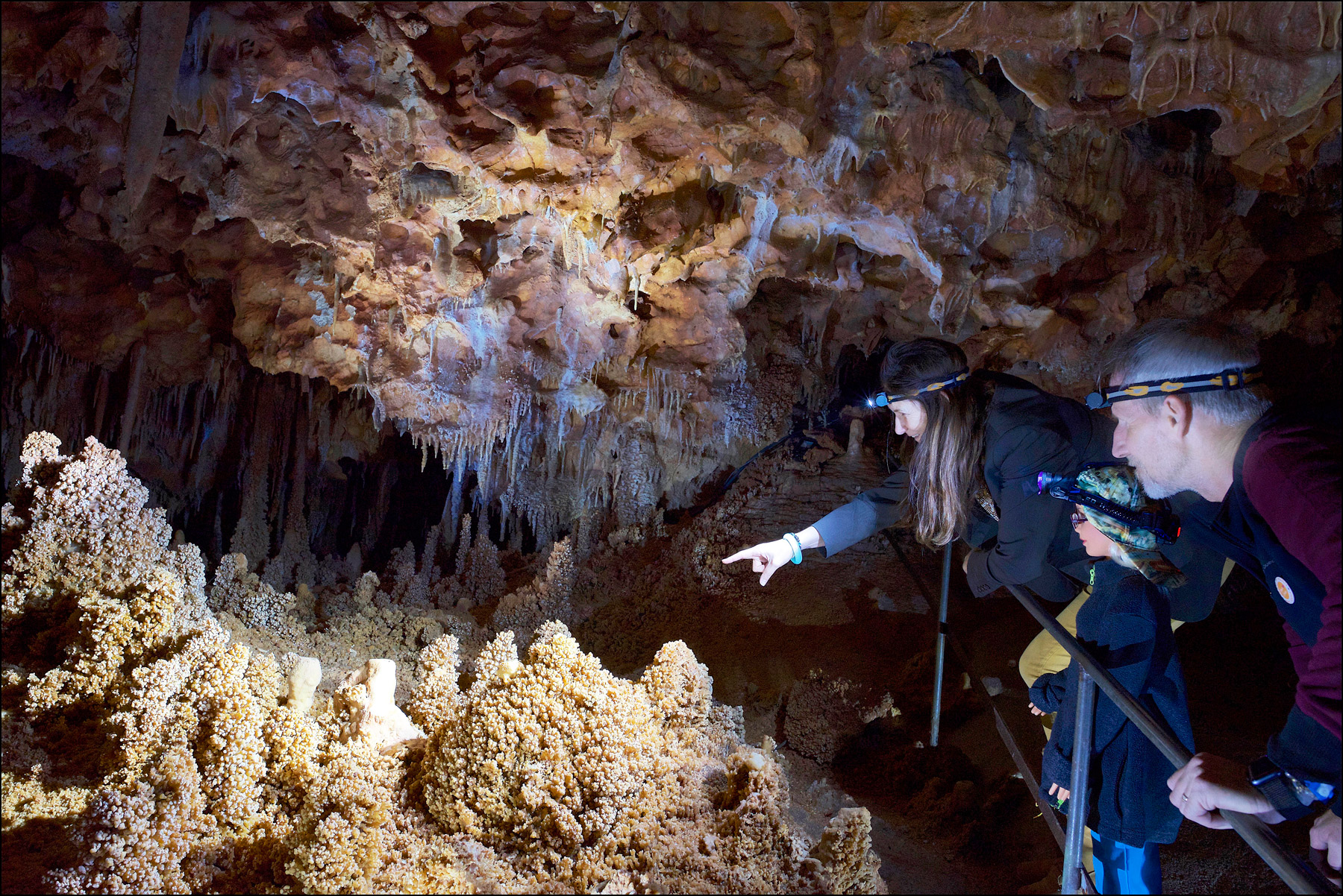 histoire du tourisme souterrain visite-aven-grotte-forestiere-ardeche