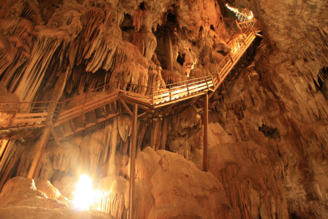 visite-famille-aven-grotte-marzal-ardeche