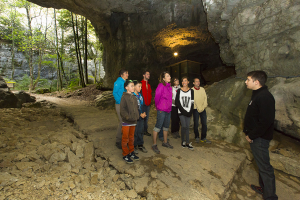 CV espace emploi grottes de franceGrottes Saint Christophe entrée