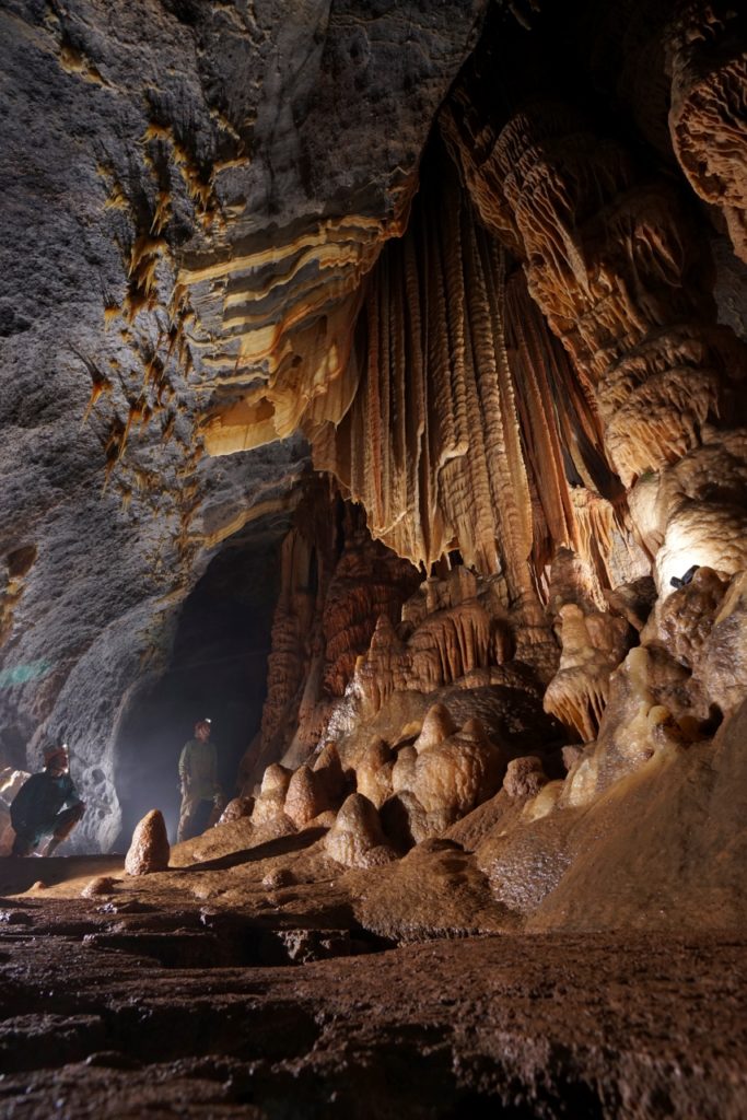 le-labyrinthe_speleo_grotte-saint-marcel_acitivte-indoor